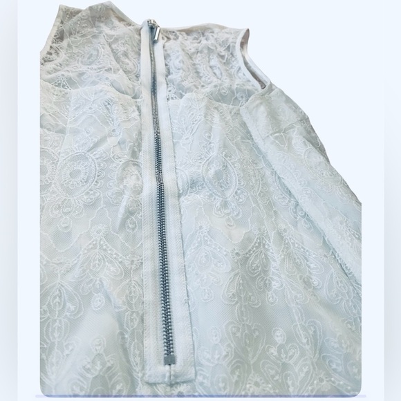 Kensie lined lace mini dress, size Large - Picture 3 of 8